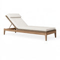 Lettino prendisole 200 x 70 cm in legno marrone con rivestimento beige e schienale reclinabile